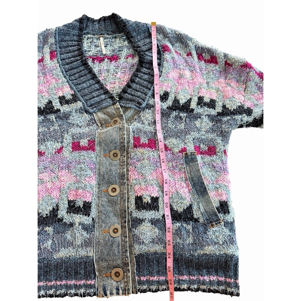 Free People Bluebell Oversized Cardigan Small Denim Aztec Boho Indie Sleeze Top - Picture 11 of 11